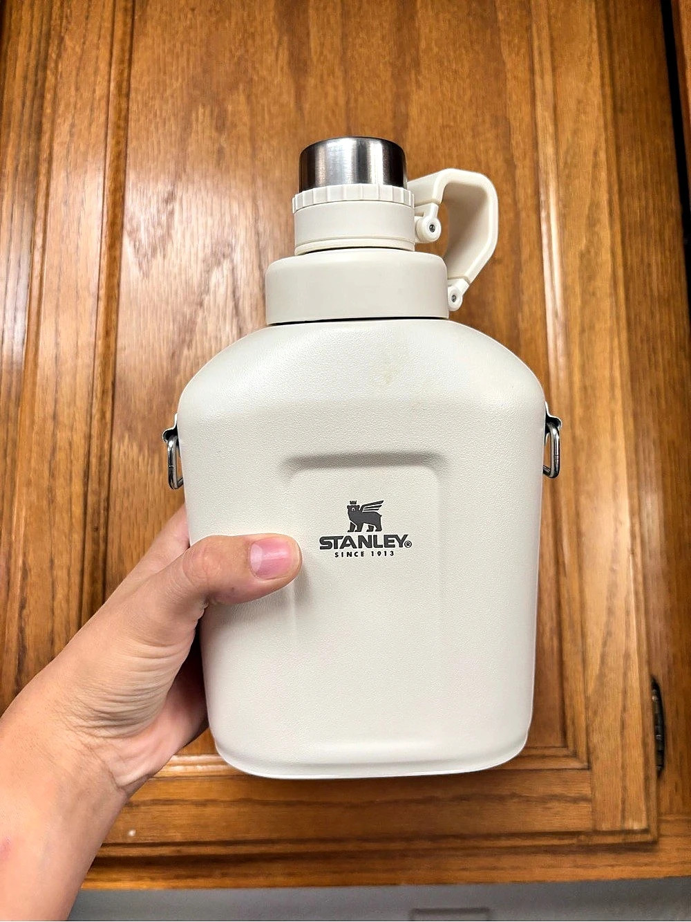 Stanley The Legendary Classic Canteen cream Water Bottle